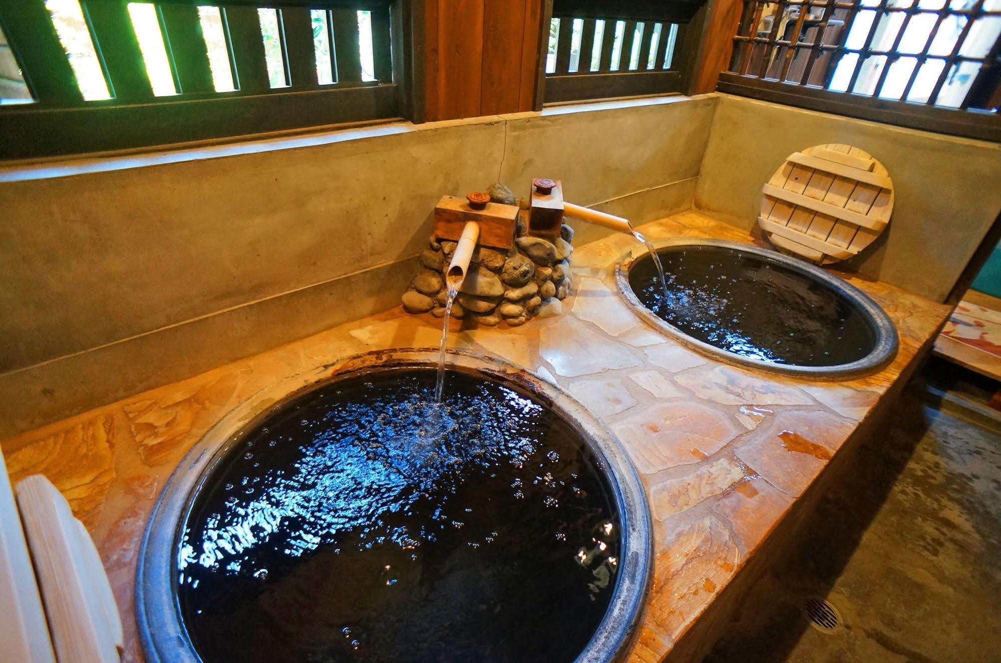 Ban-Ya Hot Spring Inn Yufu Exterior foto